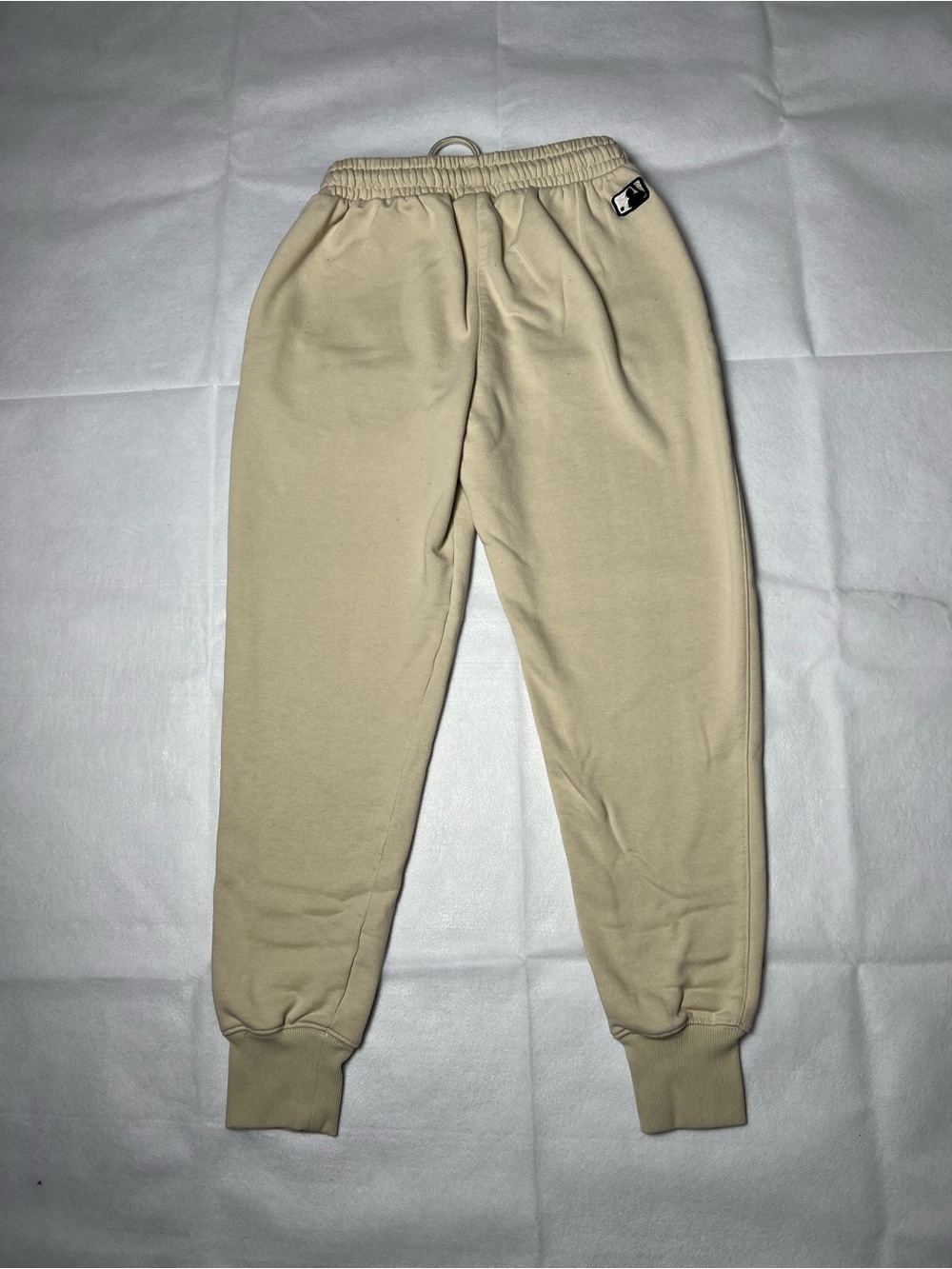 Genuine Merchandise Jogger Sweatpants with Black NY Yankees Logo - Picture 6 of 8